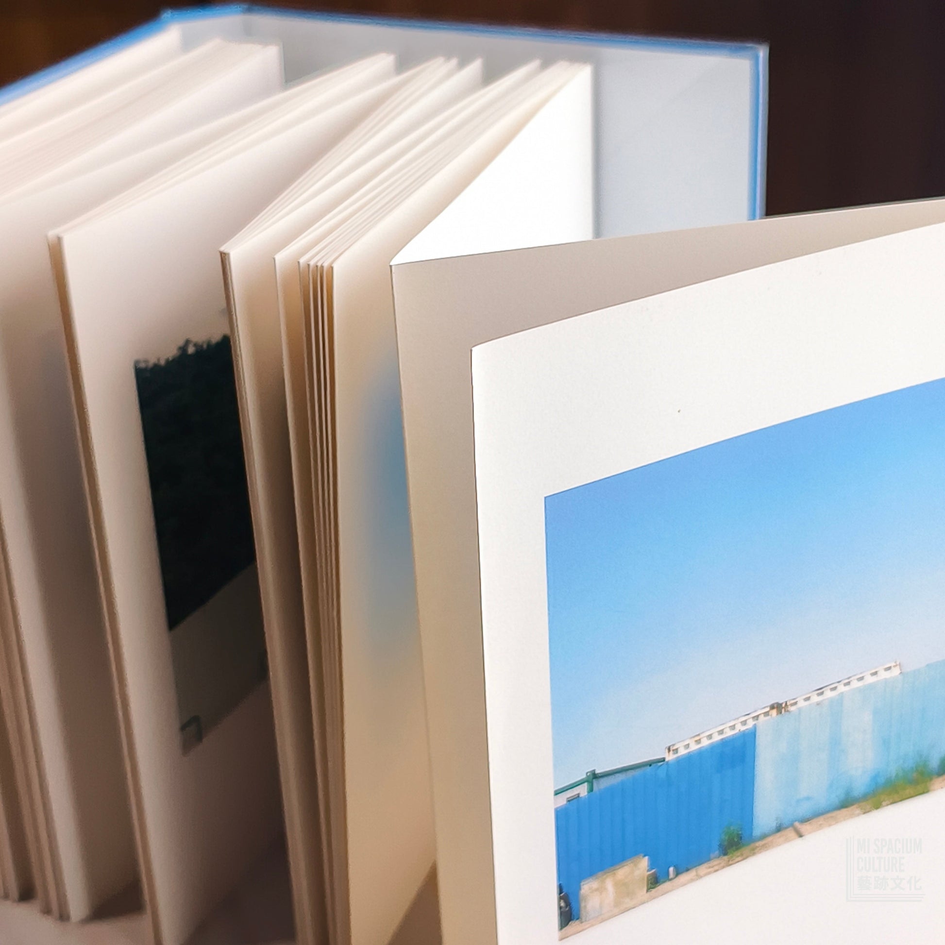 【新書】圈境 Enclosed Landscape by Alan IEON - Mi Spacium Culture 藝跡文化 - Books