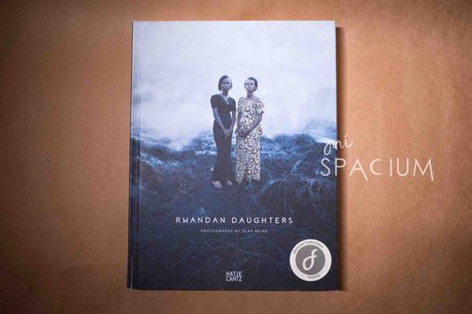 Rwandan Daughters - Photographers by Olaf Heine - Mi Spacium Design Studio - 攝影 Photography
